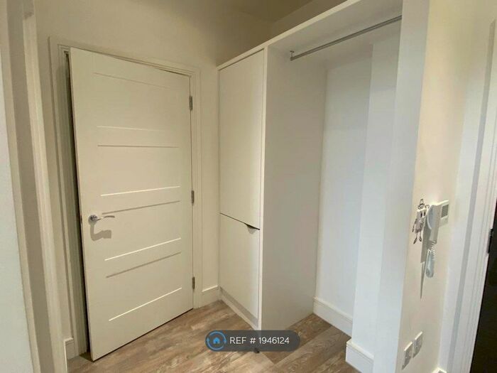 1 Bedroom Flat To Rent In Park Gate At Lyndon Place, Sheldon, Birmingham, B26