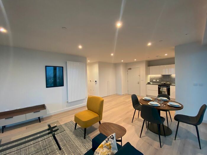 2 Bedroom Flat To Rent In Bonnet Street, London, E16