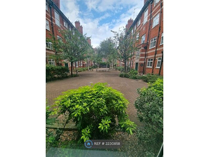 2 Bedroom Flat To Rent In Lang House, London, SW8