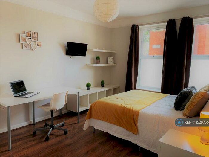 5 Bedroom Flat To Rent In Heathfield Road, Wavertree, Liverpool, L15