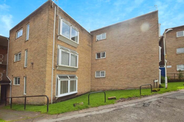 2 Bedroom Flat To Rent In Mount Way, Higher Bebington, CH63