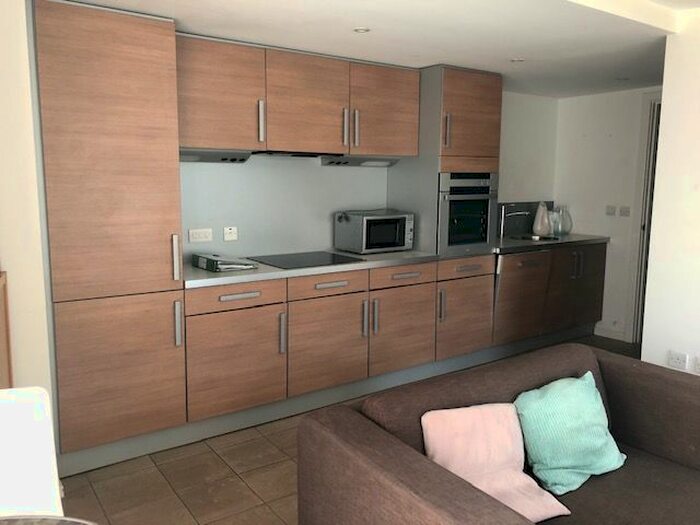 2 Bedroom Flat To Rent In Trinity One, East Street, Leeds, LS9