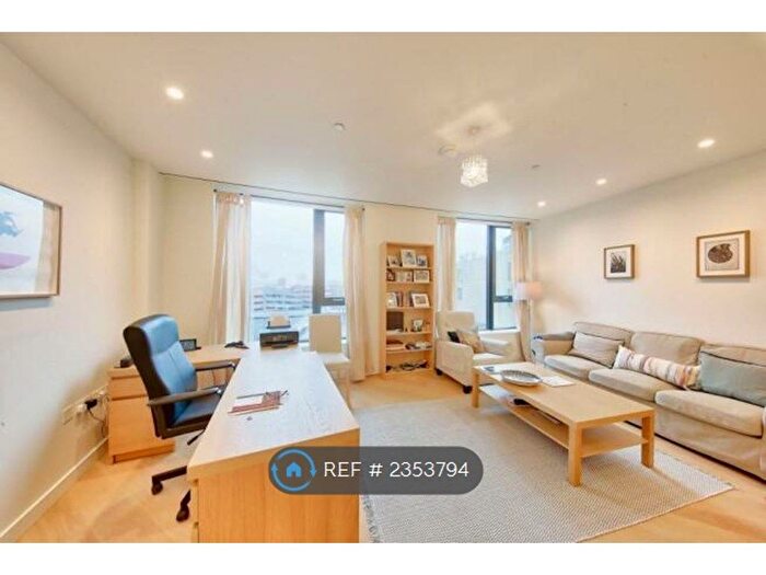 1 Bedroom Flat To Rent In Wood Lane, London, W12