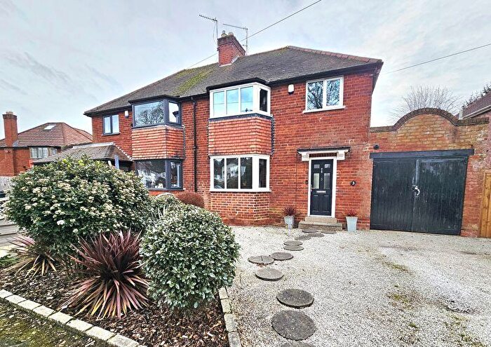 3 Bedroom Semi Detached House For Sale In Lakehouse Road, Sutton Coldfield, B73