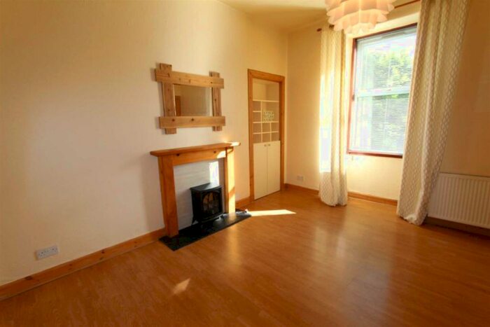 2 Bedroom Flat To Rent In Rose Street, Dunfermline, KY12