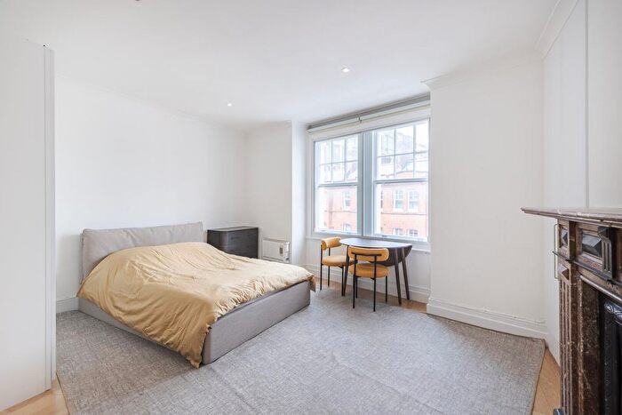 Studio To Rent In Goodge Street, London, W1T