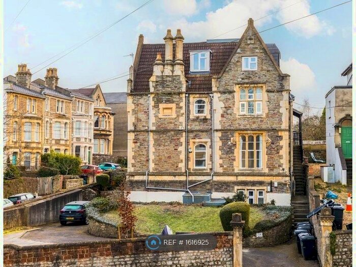 2 Bedroom Flat To Rent In Cotham Brow, Bristol, BS6