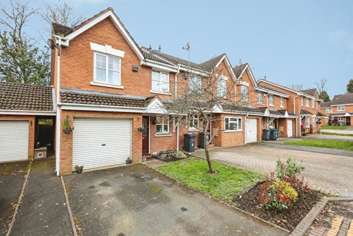 3 Bedroom End Of Terrace House For Sale In Regent Close, Birmingham, West Midlands, B5