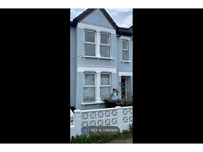 1 Bedroom Flat To Rent In Ground Floor, Catford, London, SE6