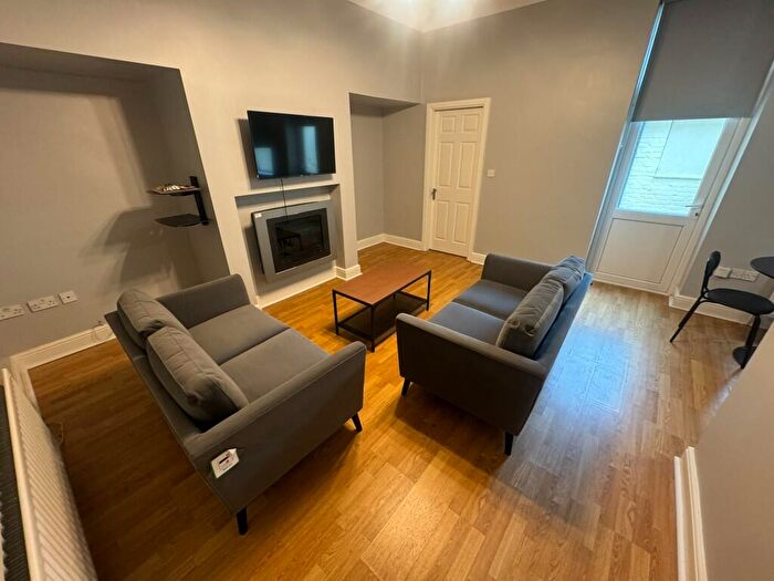 2 Bedroom Flat To Rent In Thornleigh Road, Newcastle Upon Tyne, NE2