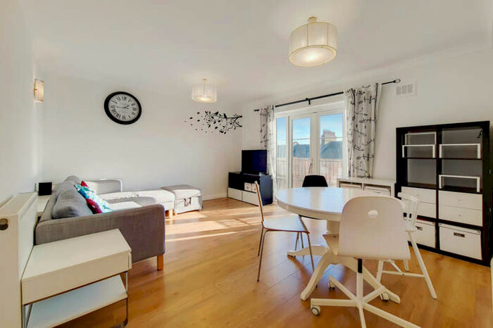 2 Bedroom Flat To Rent In Holcombe Place, 189 St. Asaph Road, London, SE4