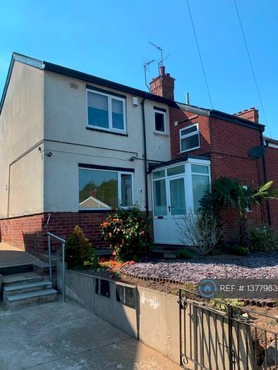 3 Bedroom Semi-Detached House To Rent In Budby Crescent, Meden Vale, Mansfield, NG20