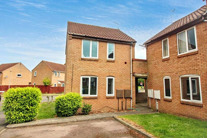 House To Rent In Batchelor Close, Aylesbury, HP20