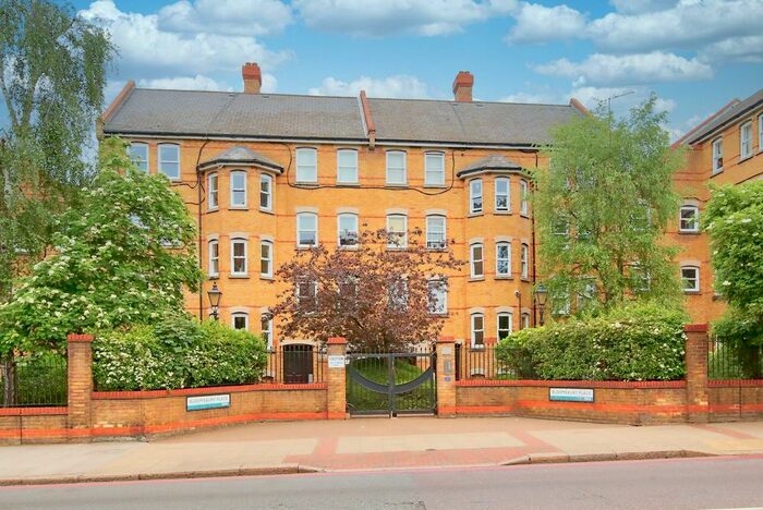 1 Bedroom Flat To Rent In Bloomsbury Place, Wandsworth, SW18