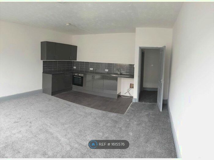 2 Bedroom Flat To Rent In Schofield Street, Waterfoot, Rossendale, BB4