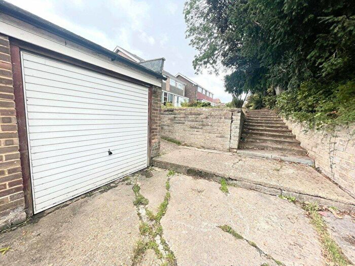 3 Bedroom House To Rent In Lower Quay Close, Fareham, Hampshire, PO16