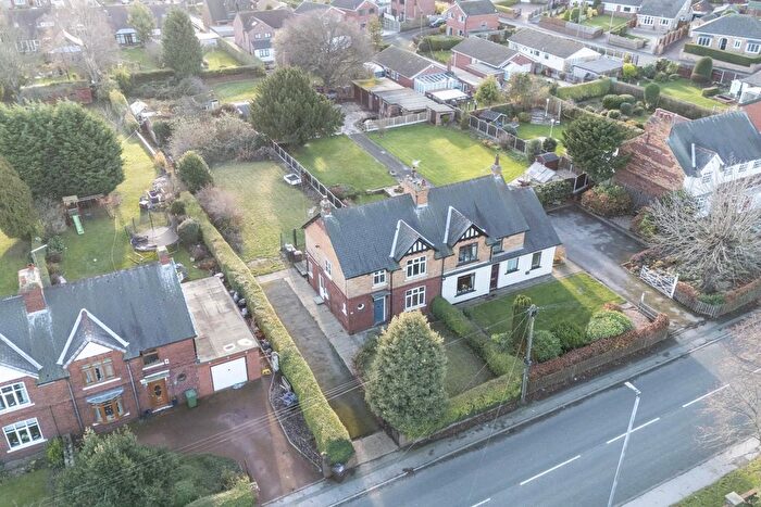 3 Bedroom Semi Detached House For Sale In Sheepwalk Lane, Castleford, WF10