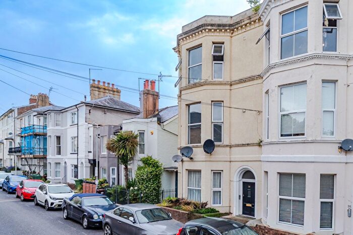 2 Bedroom Flat For Sale In York Road, Tunbridge Wells, TN1