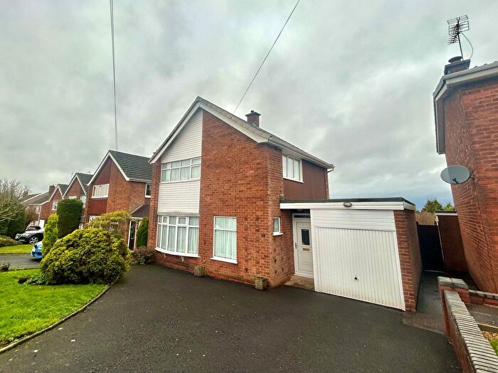 3 Bedroom Detached House For Sale In Sandyfields Road, Sedgley, DY3