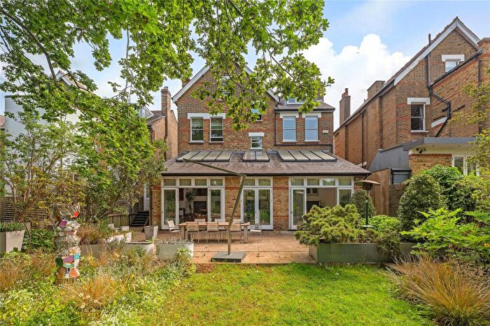 6 Bedroom Detached House For Sale In Alleyn Road, London, SE21