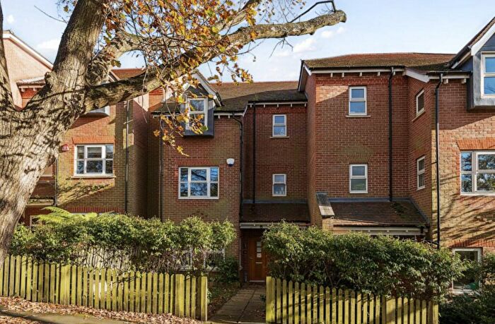 5 Bedroom Terraced House For Sale In Kinsale Close, Millbrook Park, NW7
