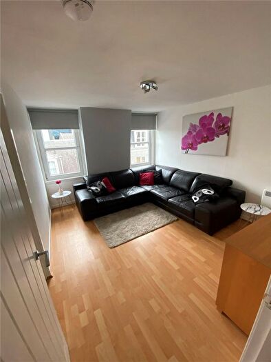 1 Bedroom Flat To Rent In Chapel Street, City Centre, Aberdeen, AB10