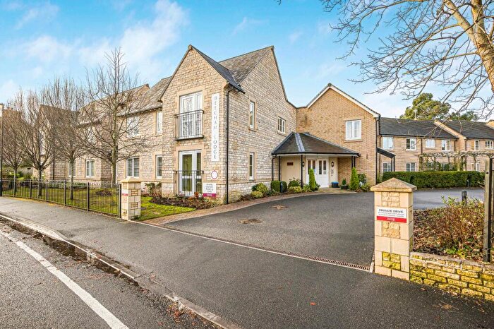 1 Bedroom Apartment For Sale In Somerford Road, Cirencester, Gloucestershire, GL7