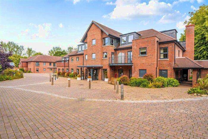 1 Bedroom Apartment For Sale In Elizabeth House, St. Giles Mews, Stony Stratford, Milton Keynes, Buckinghamshire, MK11