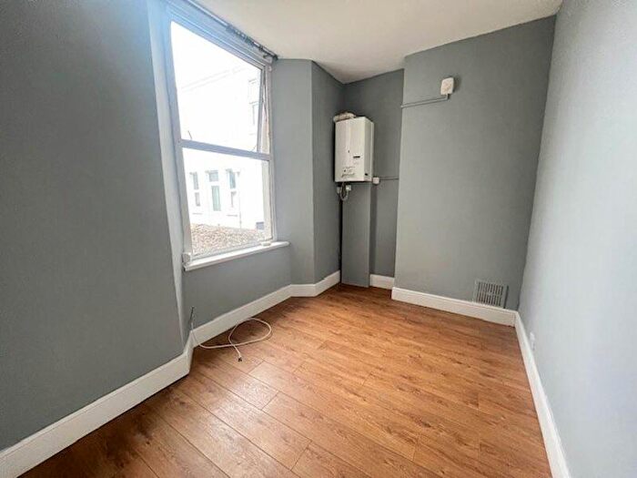 1 Bedroom Flat To Rent In Stuart Road, Plymouth - One Bed Ground Floor Flat, PL1