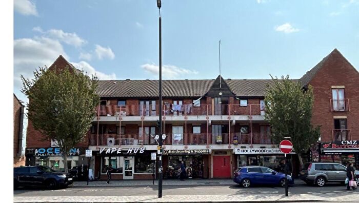 2 Bedroom Flat For Sale In Flat, Burywood Court, Hertford Road, Enfield, Greater London, EN3