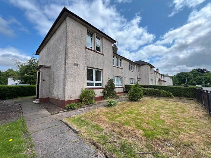 2 Bedroom Flat For Sale In Cedar Avenue, Clydebank, G81