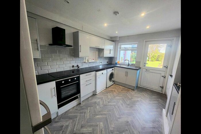 2 Bedroom Semi-Detached House To Rent In Vivian Gardens, Watford, WD19