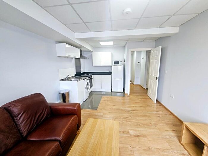 1 Bedroom Flat To Rent In London Road, Southampton, SO15