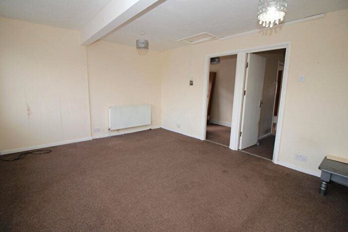 3 Bedroom Bungalow To Rent In Alvis Avenue, Jaywick, Clacton-on-Sea, CO15