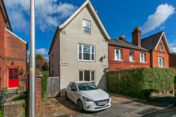 1 Bedroom Flat To Rent In Victoria Road, Winchester, SO23