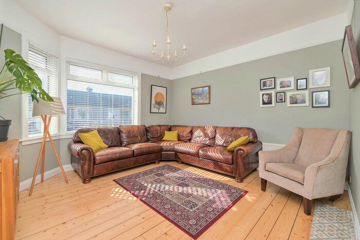 3 Bedroom Semi-Detached Bungalow For Sale In Galadale Drive, Newtongrange, Midlothian, EH22