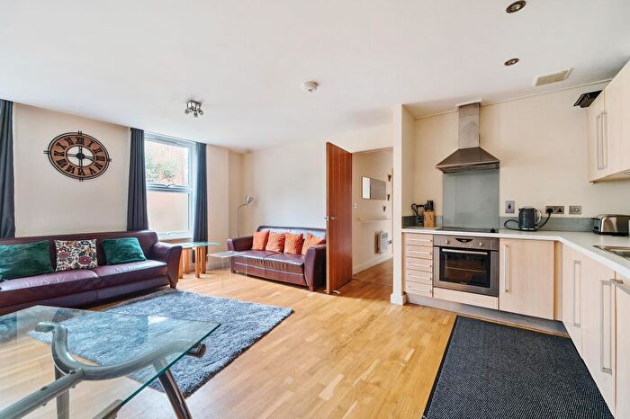 2 Bedroom Flat To Rent In Central Reading, Reading, RG1