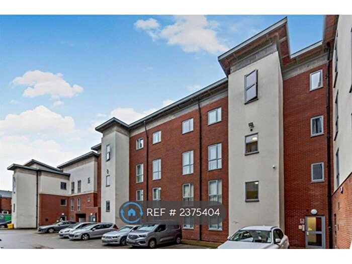 2 Bedroom Flat To Rent In St. Crispins Court, Mansfield, NG18