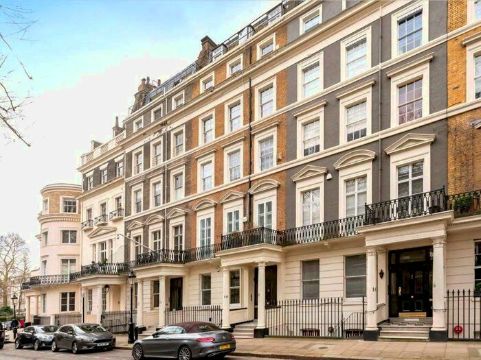 2 Bedroom Flat To Rent In Rutland Gate, London, SW7