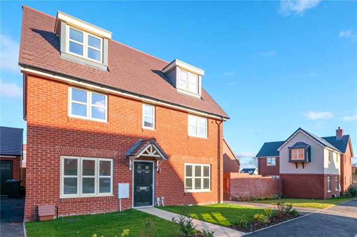 5 Bedroom Detached House For Sale In Osprey Drive, St. Albans, Hertfordshire, AL4