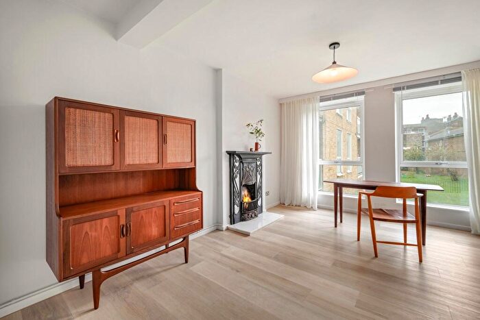 1 Bedroom Flat To Rent In Camden Walk, London, N1