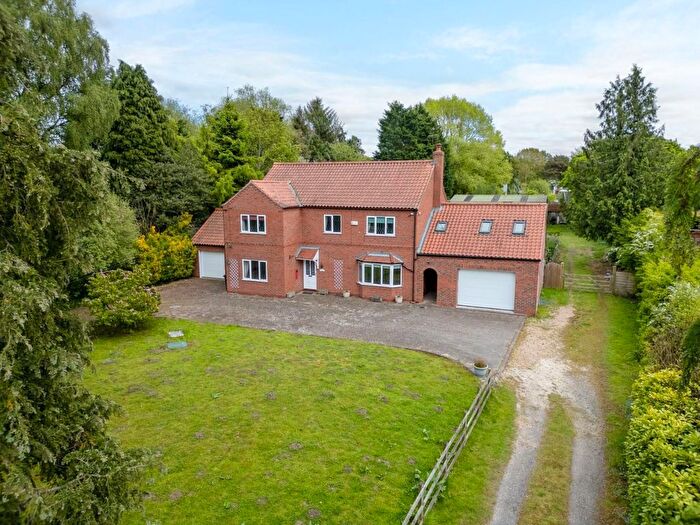 4 Bedroom Detached House For Sale In Sandy Lane, Stockton On The Forest, York, YO32