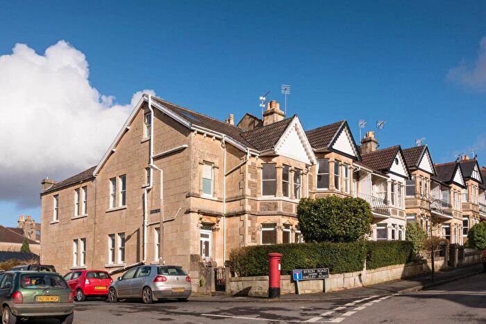 5 Bedroom House To Rent In Shakespeare Avenue, BA2