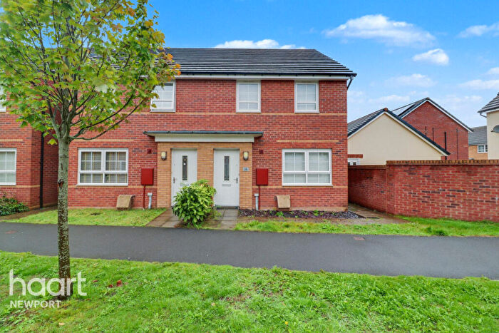 3 Bedroom Semi-Detached House For Sale In Castle Way, Newport, NP10