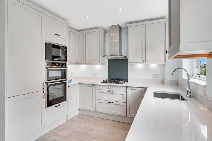 4 Bedroom Semi-Detached House To Rent In Hermitage Road, Crystal Palace, London, SE19