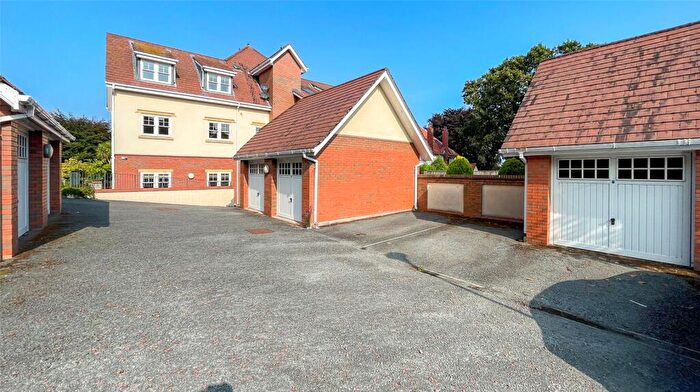 2 Bedroom Apartment For Sale In Walshaw Avenue, Colwyn Bay, Conwy, LL29