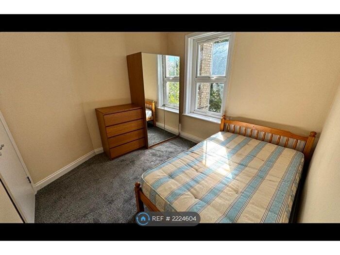 1 Bedroom Flat To Rent In Finchley Road, London, NW11