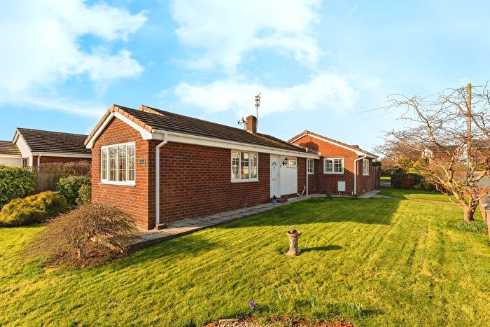 3 Bedroom Detached Bungalow For Sale In Sandy Lane, Higher Kinnerton, Chester, CH4