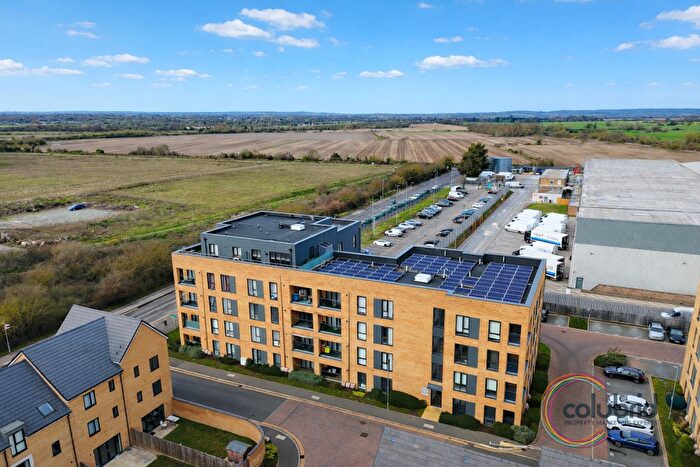 2 Bedroom Flat For Sale In Windstar Drive, South Ockendon, RM15