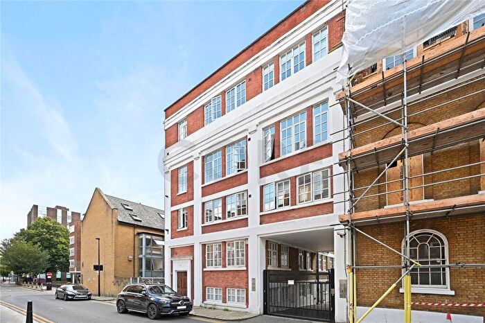 1 Bedroom Property To Rent In Fairclough Street, London, E1
